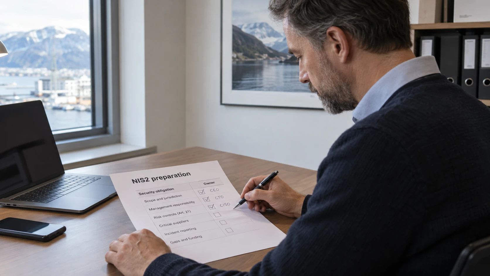 AI-generert illustrasjon: Bedriftsleder fordeler ansvar for NIS2-forberedelser.